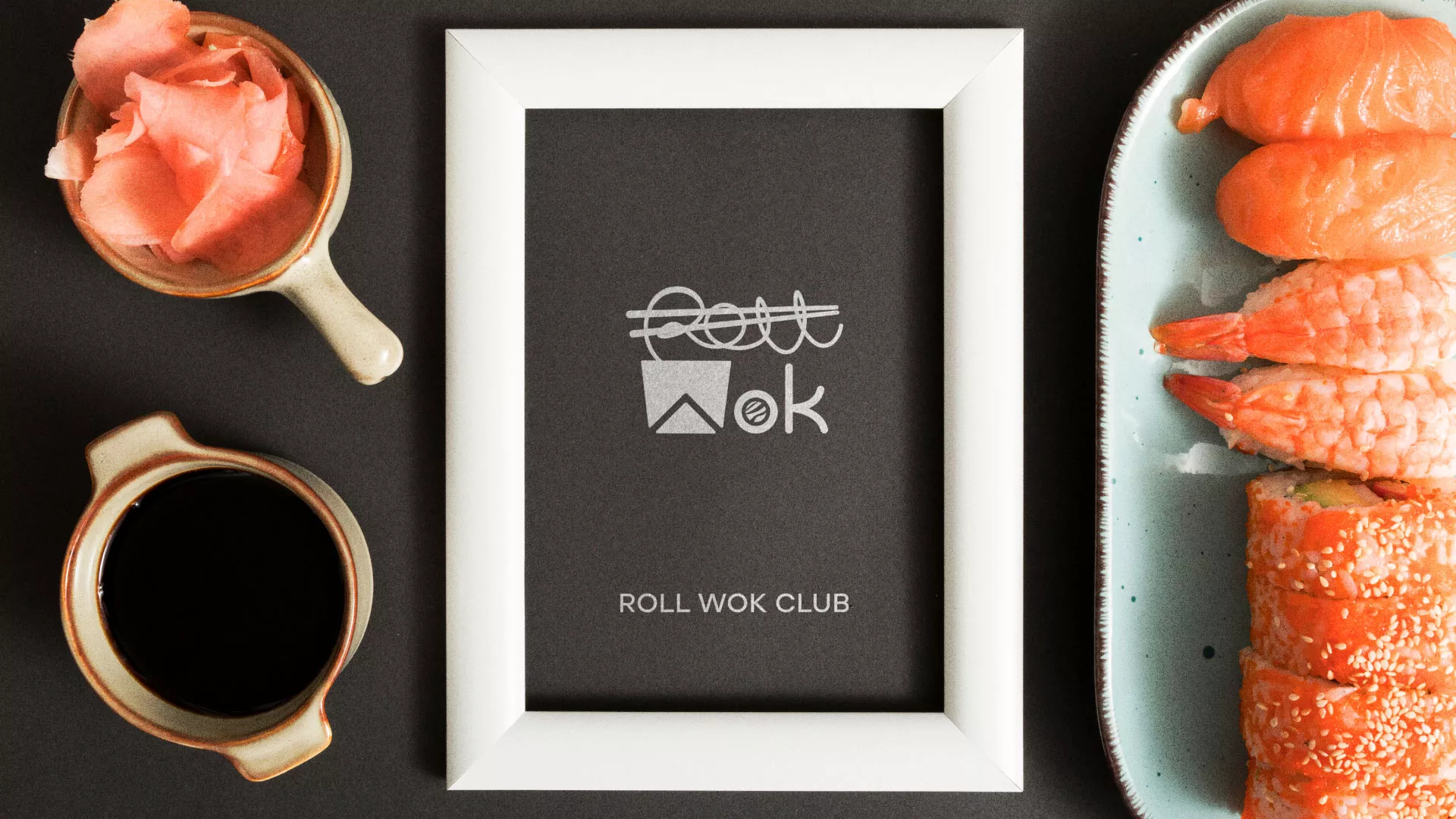 Разработка логотипа суши-бара «Roll Wok Club» в Кремёнках